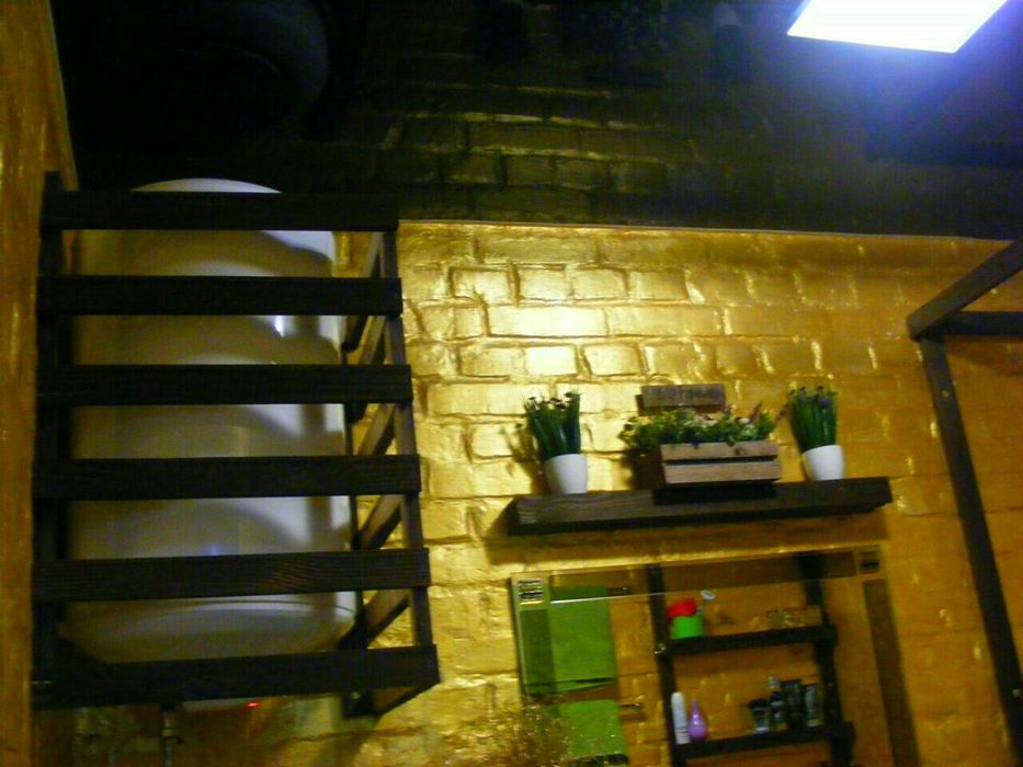 1-кім. Пивзавод, "Лагуна". ДЗЕРКАЛЬНА СТЕЛЯ. Подобово, погодинно.