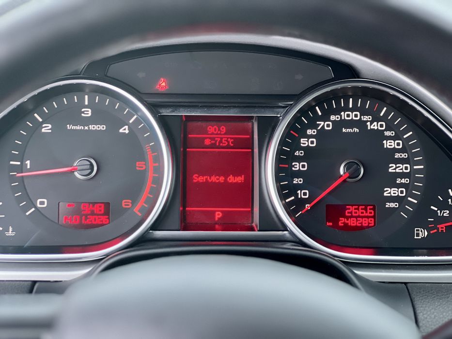 Audi q7 3.0 tdi 2011 свіжа