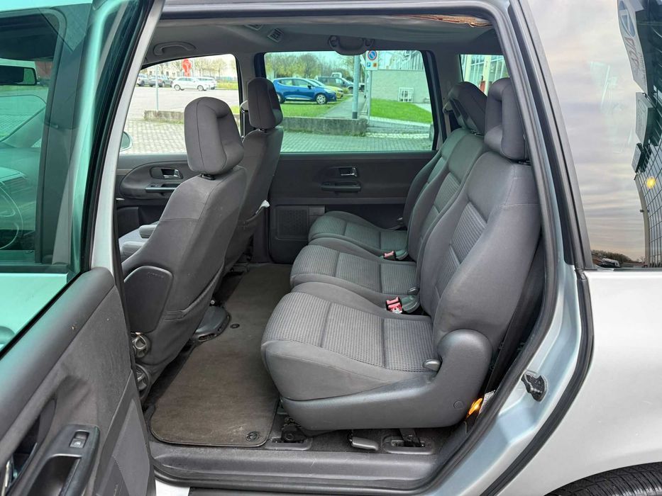 Sharan  2.0 tdi  Posiadam  inne  auta  z  włoch  całe  i uszkodzone