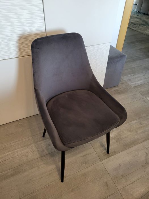 6 cadeiras cinzentas de mesa de jantar