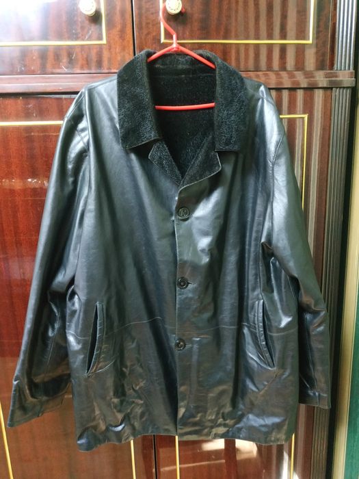 Продам мужскую кожаную куртку