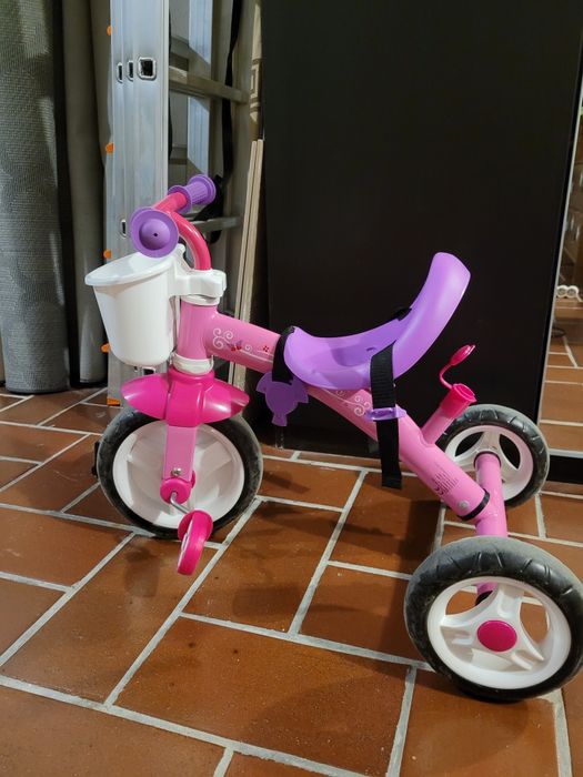 Triciclo Chicco como novo