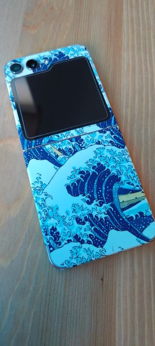 Samsung Z Flip 5 8gb/256gb Pink Gold com skin autocolante + Extras