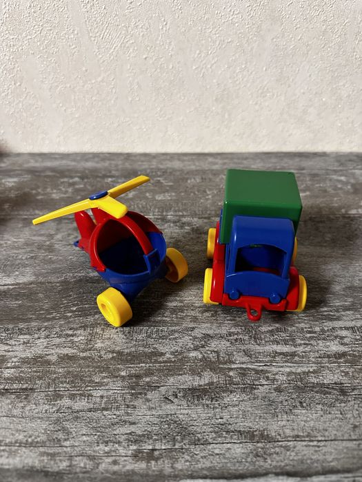 Ланцюжок кольоровий, вертоліт, вантажівка, паравоз з причепами