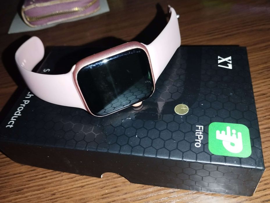 Продам смарт годинник