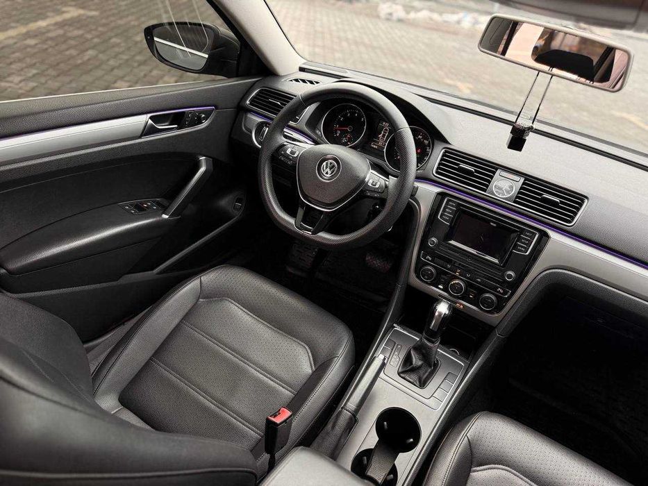 Volkswagen Passat 2015 рік