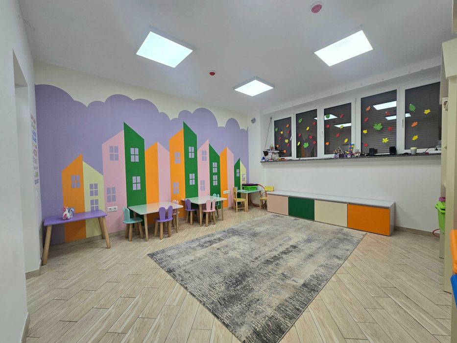 оренда приміщення Зелена. Нежитлове приміщення з євроремонтом.