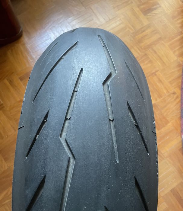 Pneu Pirelli Diablo Rosso IV