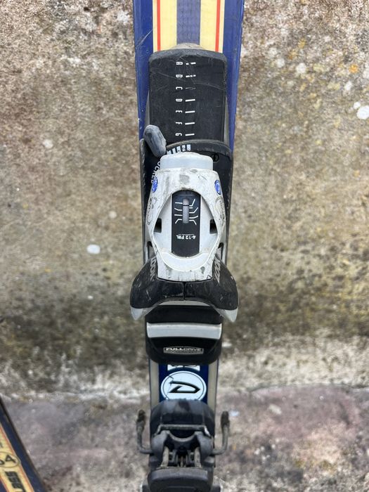 Skis Dynastar.