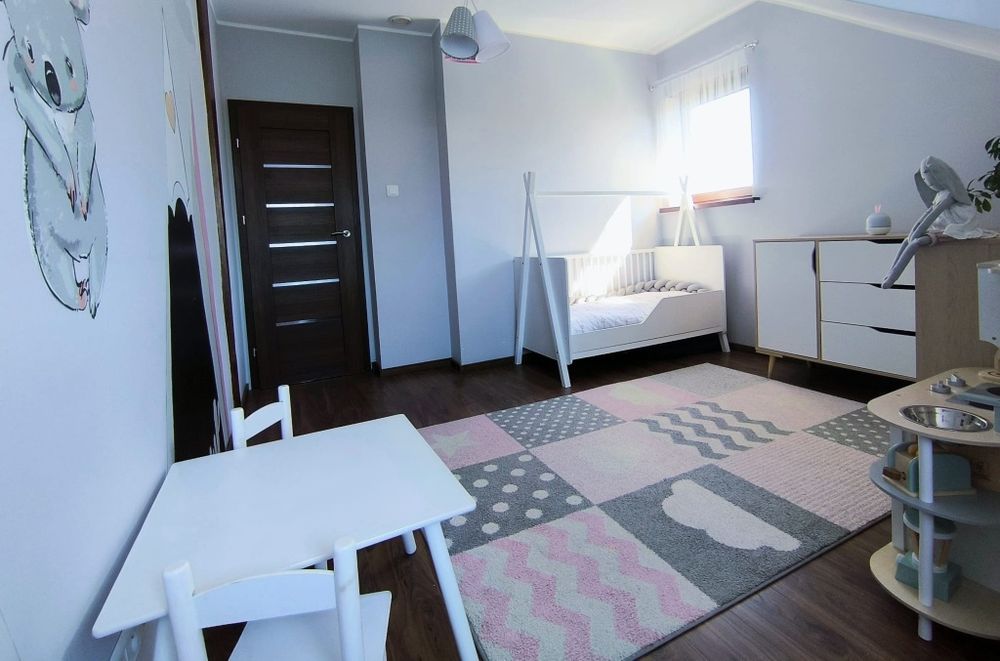 Zestaw mebli do pokoju dziewczynki w stylu skandynawskim, stan idealny