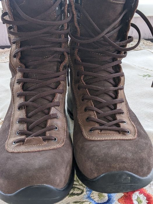 Продам чоботи 43 р