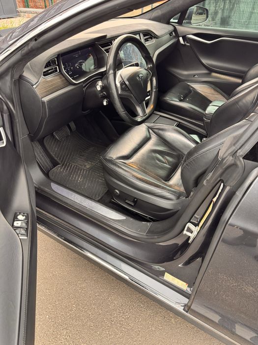 Tesla Model S 2015рік 75кВт