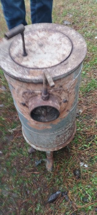 Piecyk koza wolnostojący