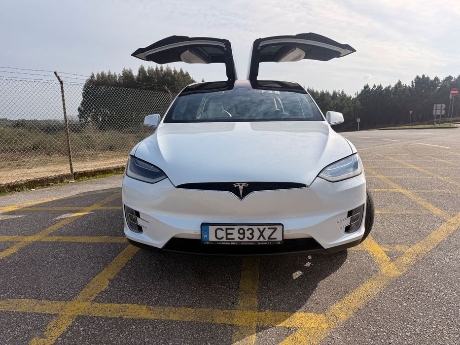 Tesla Model X Performance