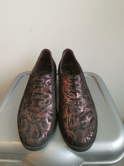 Sapatos cordões 100% pele - Novos em caixa!