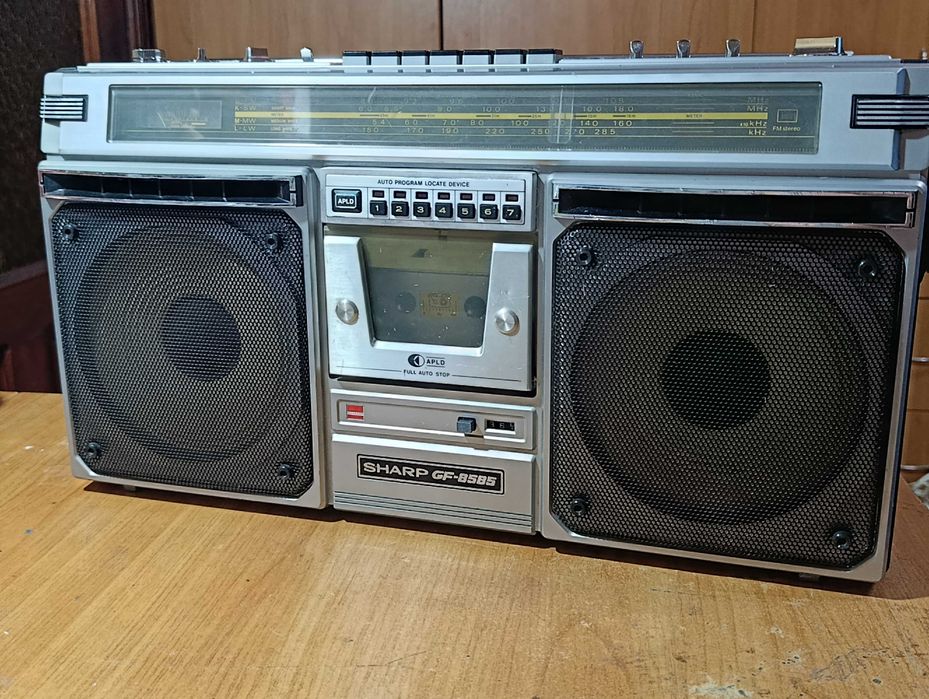 Ретро магнитола "Sharp GF-8585"
