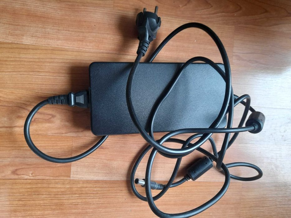 Zasilacz FLEXTRONICS 240W do Dell