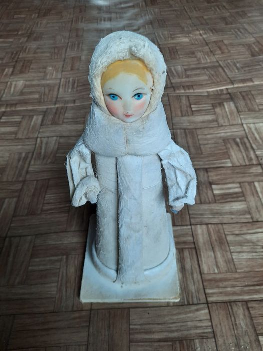 Продам  Снегурочку