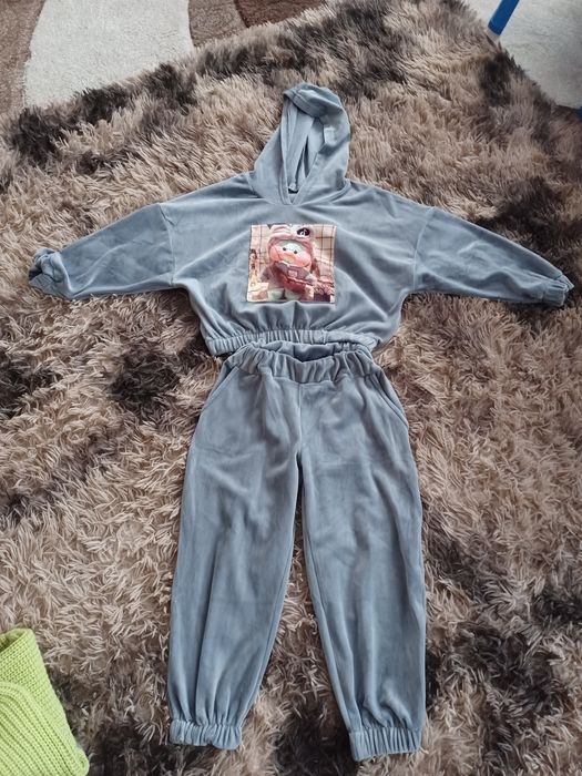 Костюм на дівчинку