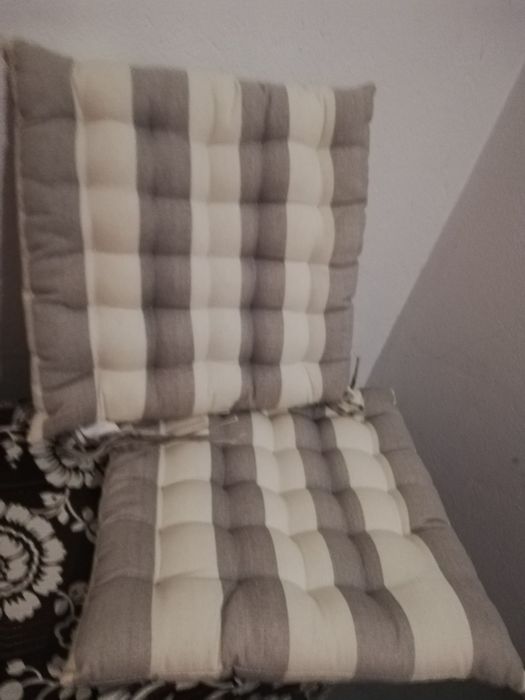 2 Almofadas NOVAS branco e cinza 40cm