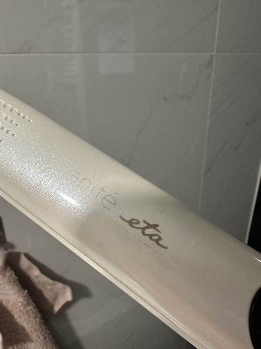 Prostownica z funkcją pary ETA Fenité