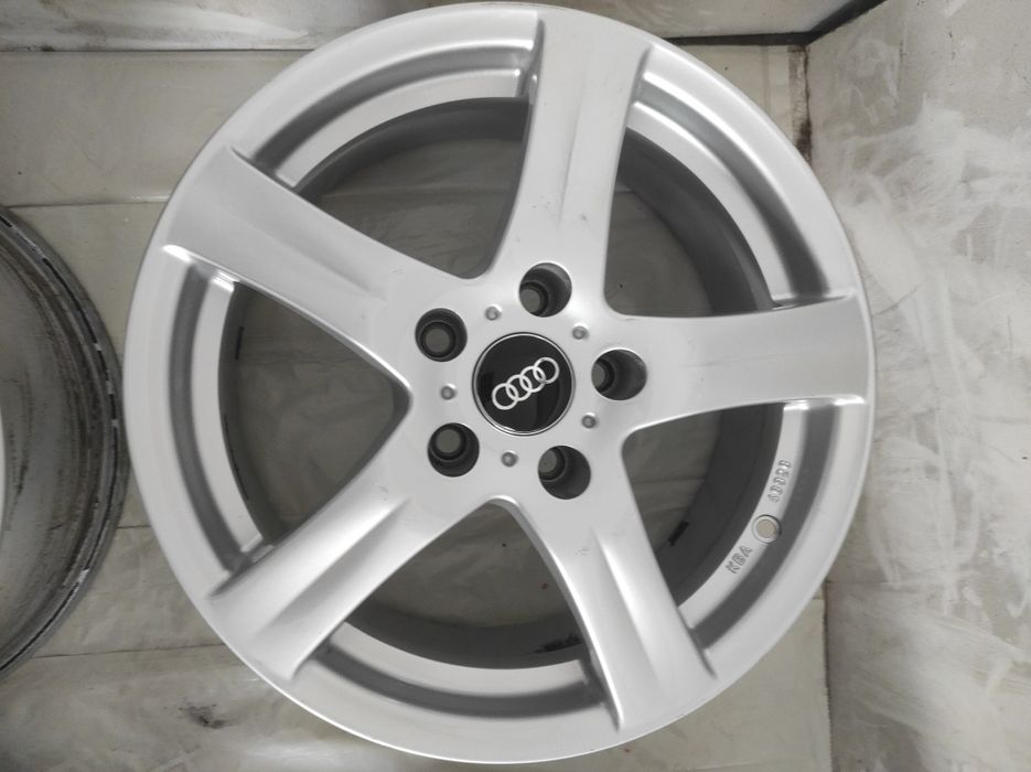 340 Felgi aluminiowe AUDI R 16 5x112 otwór 57,1