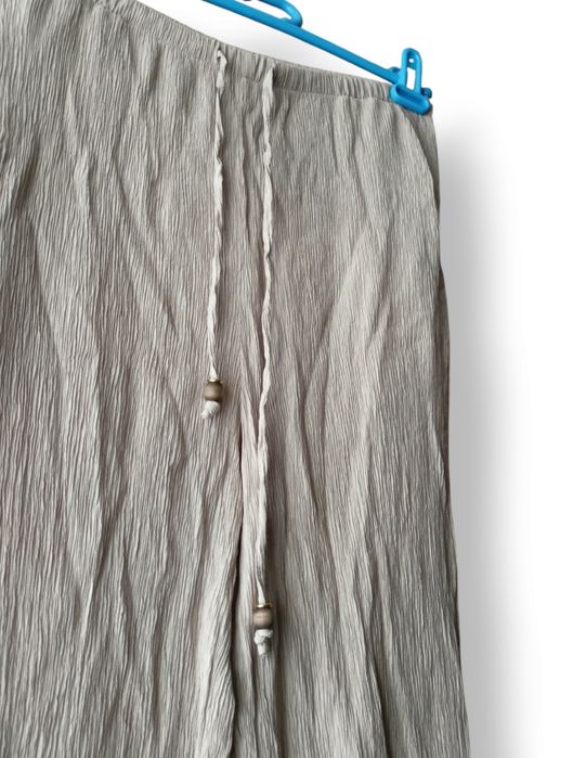 Letnie materiałowe spodnie Zara r.M