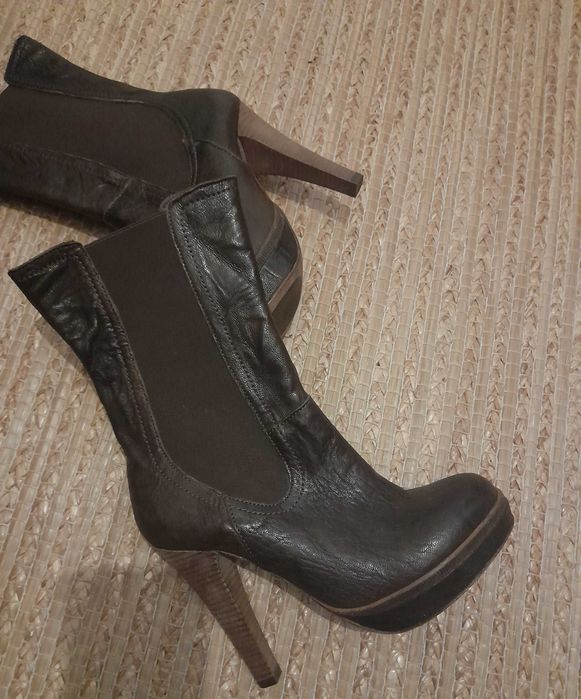 Botas sandálias em pele novas 39 vince camuto