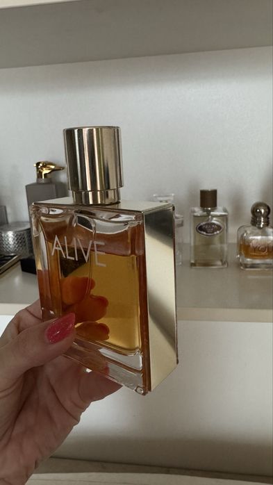 Парфуми Armani, Dior, Prada