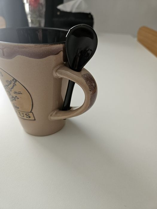 Kubeczek z łyżeczką z Cypru