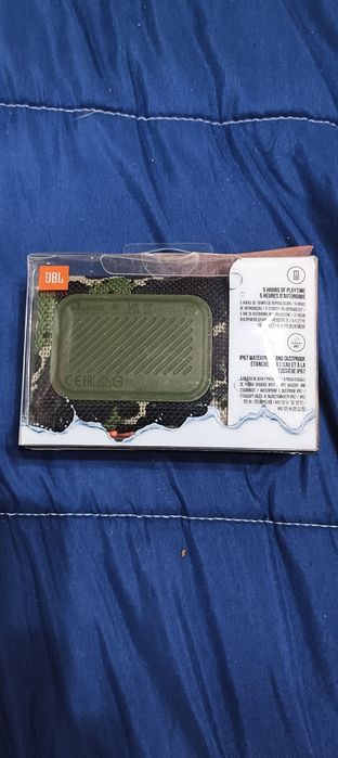 Coluna JBL nova na caixa