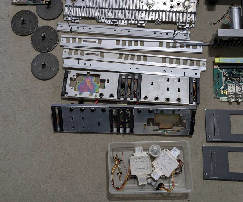 Lote de peças de 2 gravadores Revox A700