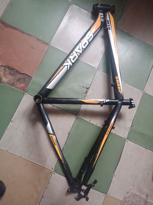 Рама велосипеда под 27.5" колеса