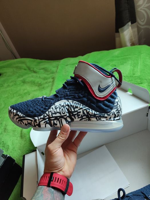 Nike LeBron James 44 Nowe Klasyki