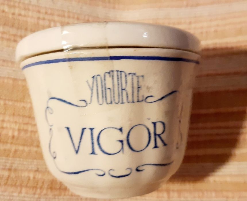 Peça antiga Sacavém iogurte Vigor