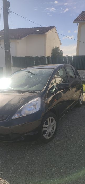 Honda Jazz 2010 em bom estado