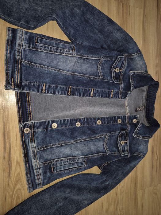 Kurtka jeansowa rozmiar 38