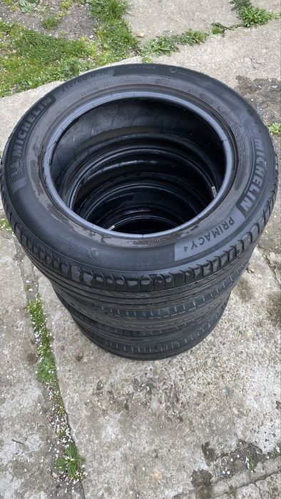 Michelin R16 215/60