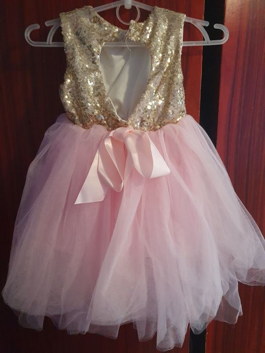 Дитяче святкове платячко