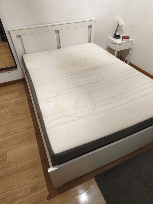 Vendo cama e colchão 140 por 200