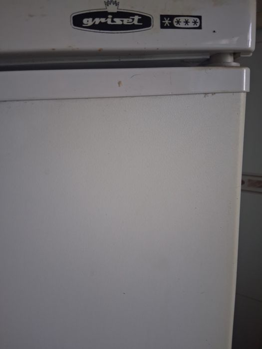 Frigorífico Com congelador