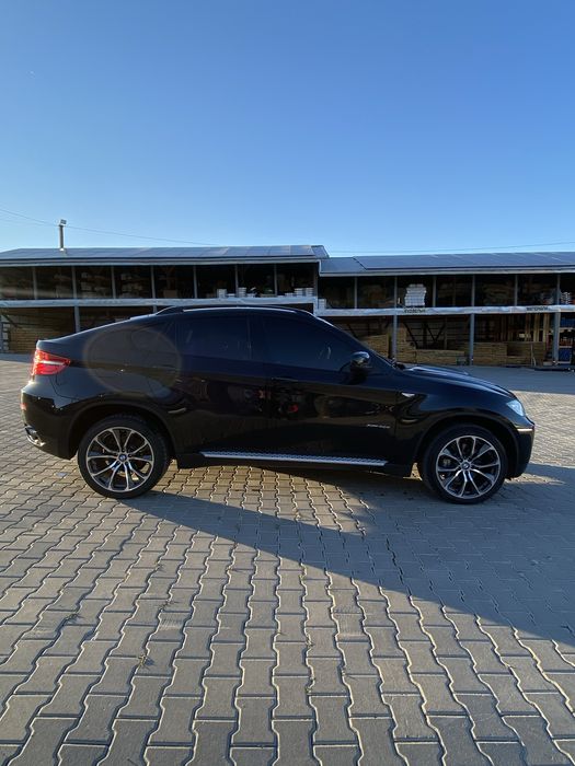 Авто BMW X6 E71 40d