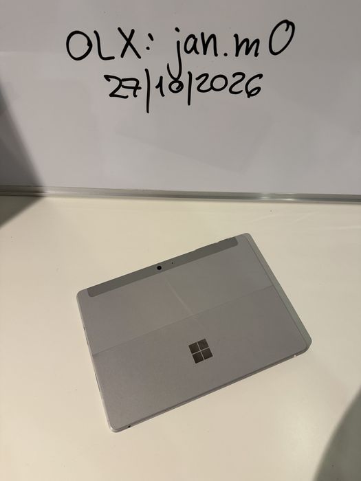 Surface Tablet Go 2 Intel m3 8/128gb super stan