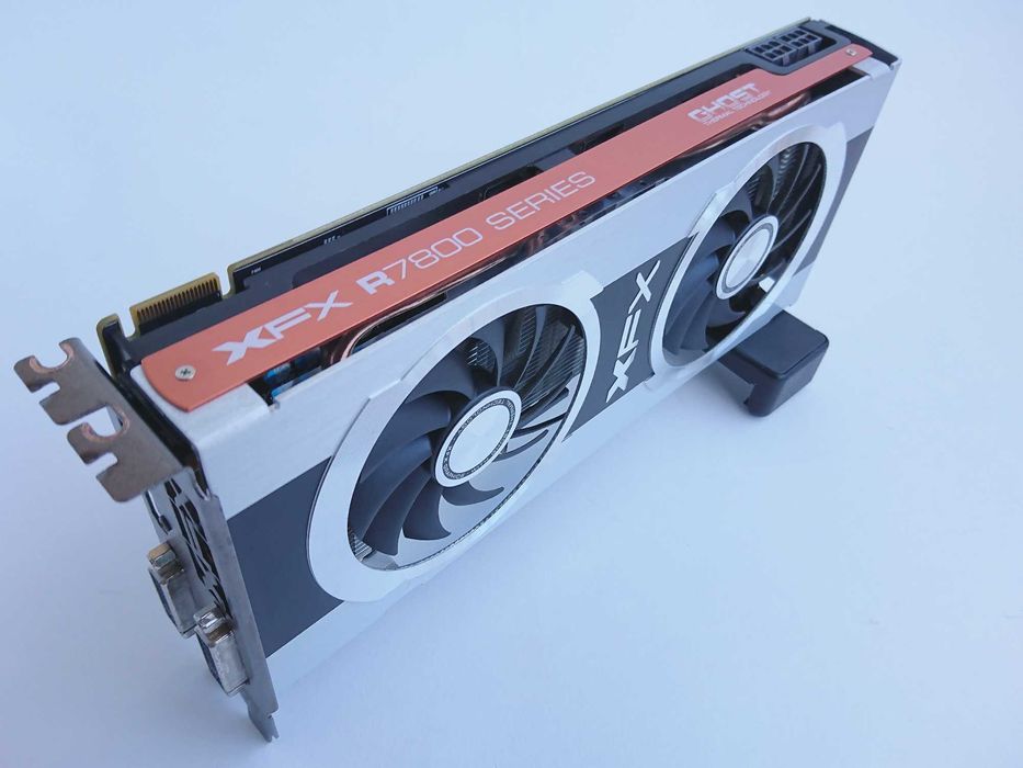 XFX DoubleD HD7850 Black Edition, 2GB GDDR5, 256bit, 60FPS+, є Furmark