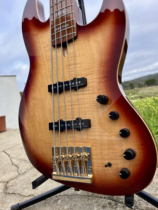 Baixo Eléctrico Sire Marcus Miller V10DX 5 - TS
