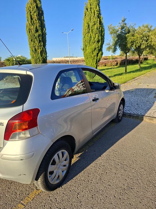 Toyota Yaris 1.0 VVT-i s/ar condicionado
