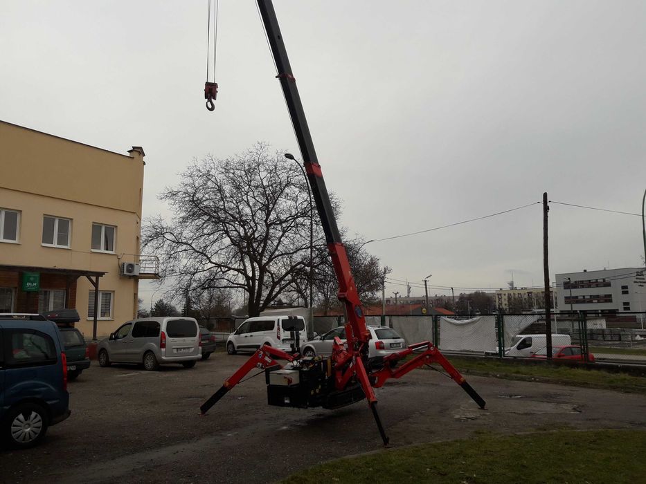 Mini żuraw Unic URW 295 CDE, diesel -el , dźwig , pająk na gąsienicach