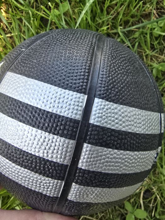 Баскетбольний м'яч adidas 3 Stripes Rubber Mini HM4972