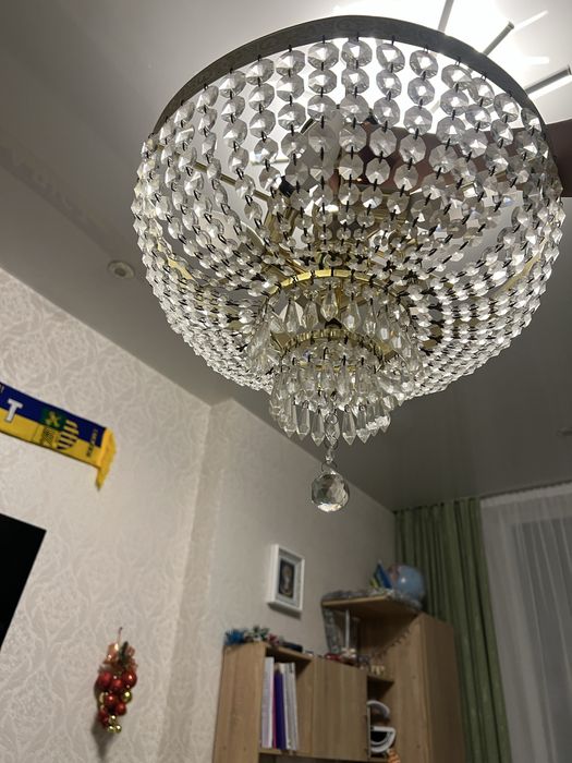 Продам люстру потолочную  Altalusse