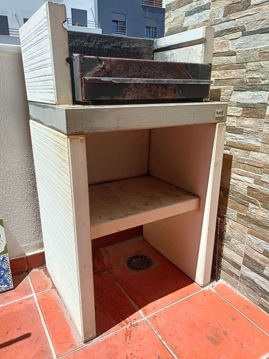 Vendo Churrasqueira Tuozi I